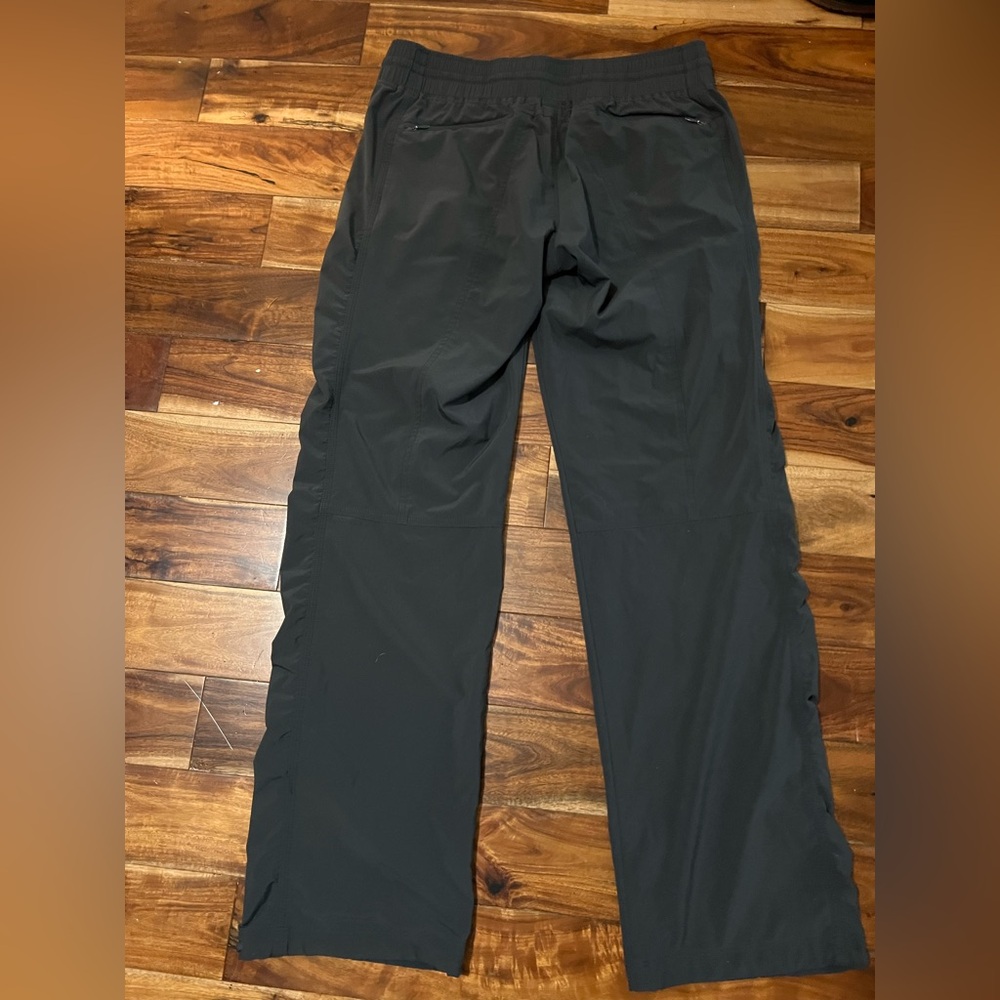 Athleta Wind Workout Hiking Pants Grey 4 - Picture 3 of 3